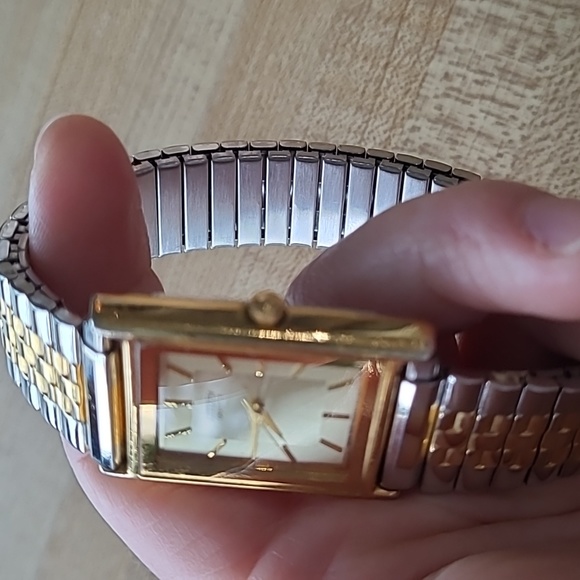 Vintage Citizen 2-Tone Watch - Picture 7 of 9